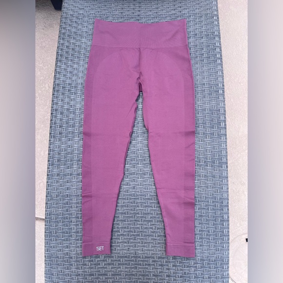 SET Active Women's Leggings in Vibrant Purple - Picture 3 of 4